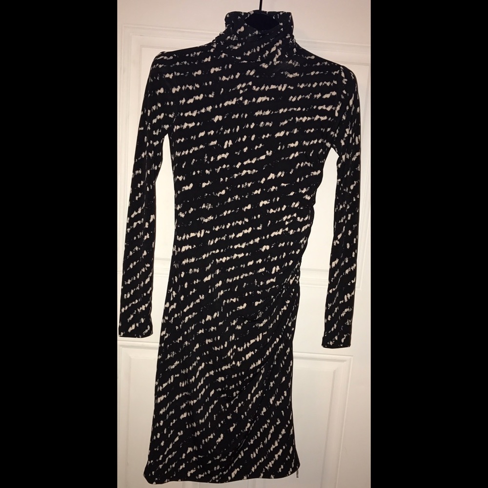 Ladies XS Vince Camuto Dress