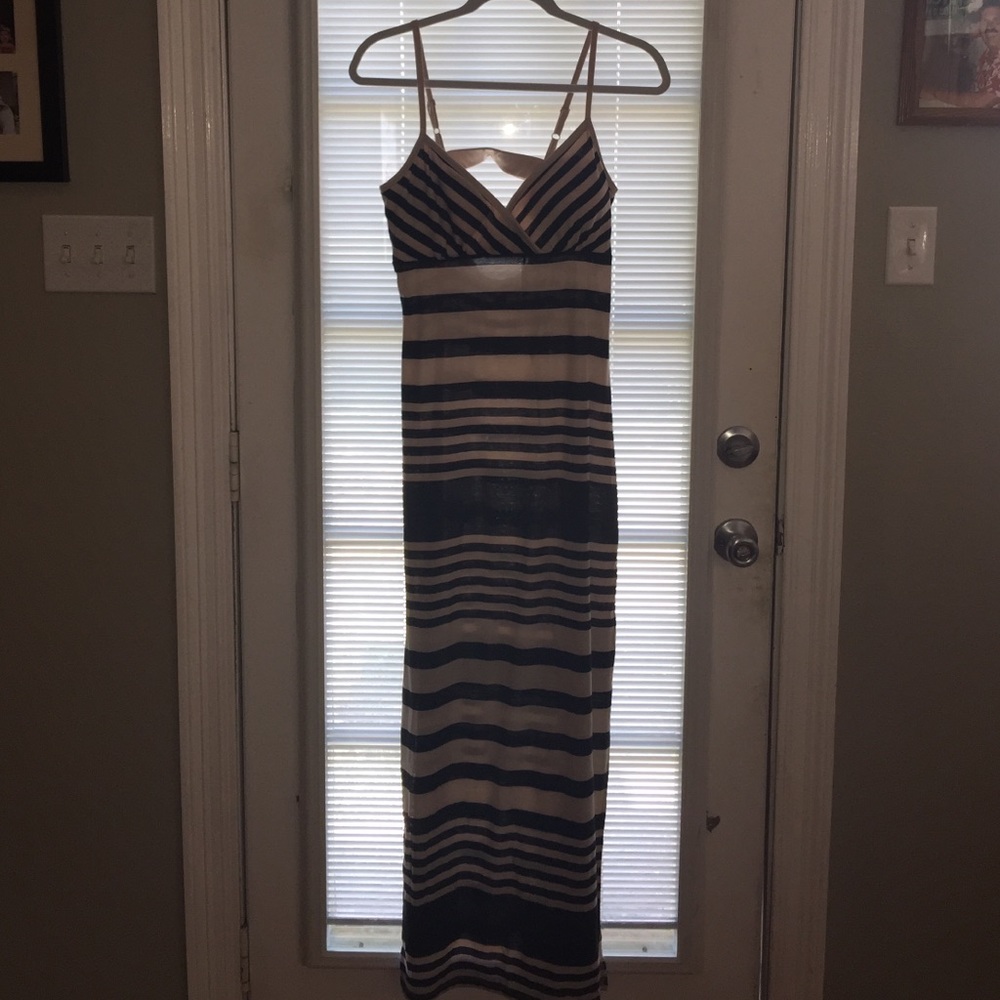 Black and cream Maxie dress.