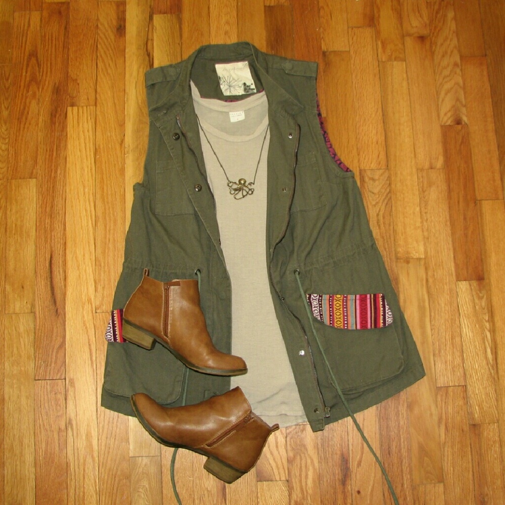 Military Vest with Southwestern Pockets