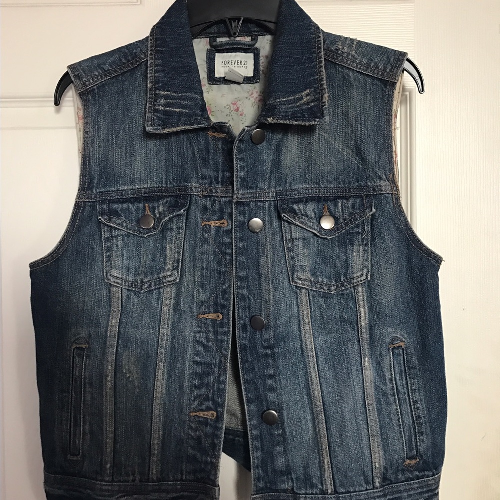 FOREVER 21 Dark wash denim vest