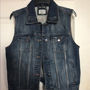 FOREVER 21 Dark wash denim vest