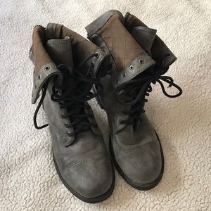Combat boots