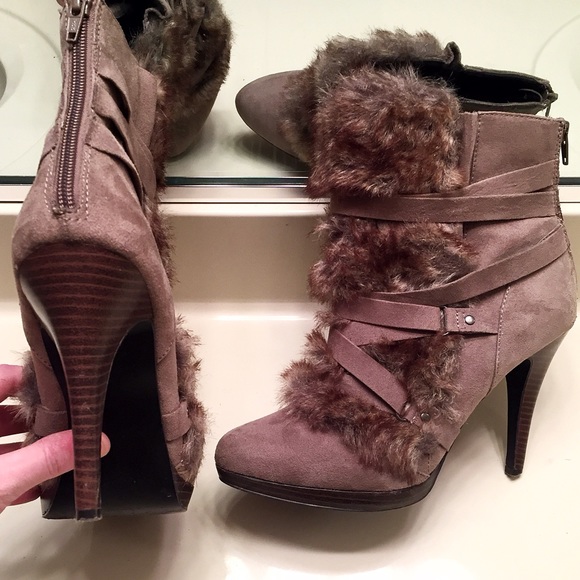 🚫SOLD🚫 [Elle] heeled fur boots with back zipper - Picture 3 of 4