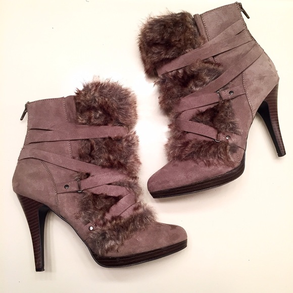 🚫SOLD🚫 [Elle] heeled fur boots with back zipper - Picture 4 of 4
