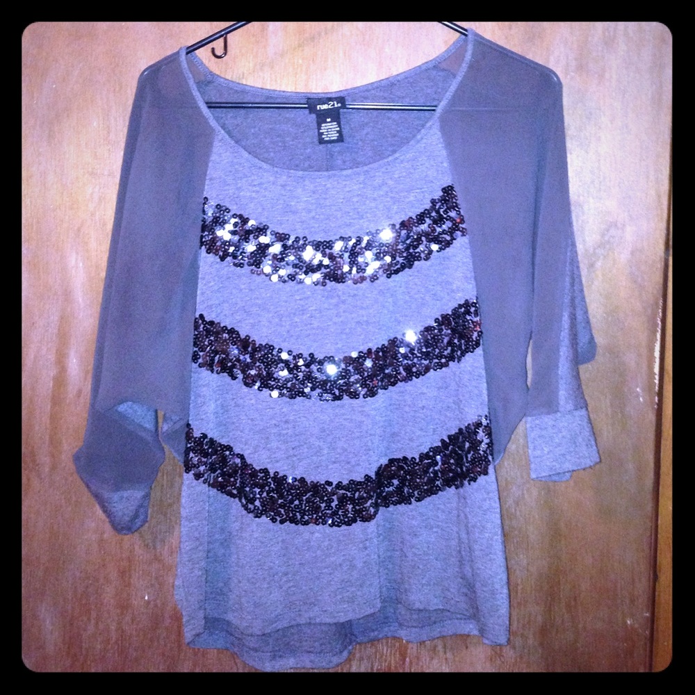 Rue 21 cute grey sequin top