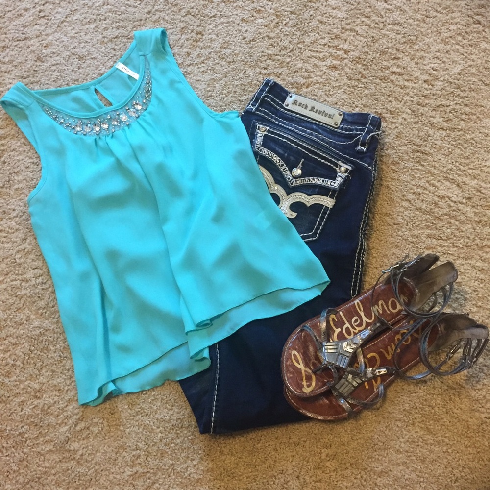 💞Sleeveless Bling boutique blouse Beautiful! L💞