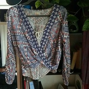 Hollister Deep V top w/ tassel tie