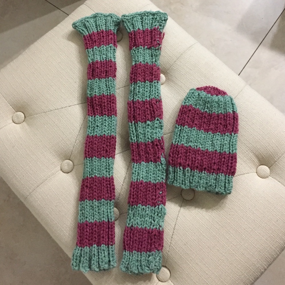 NEW hand knit arm warmers and cap