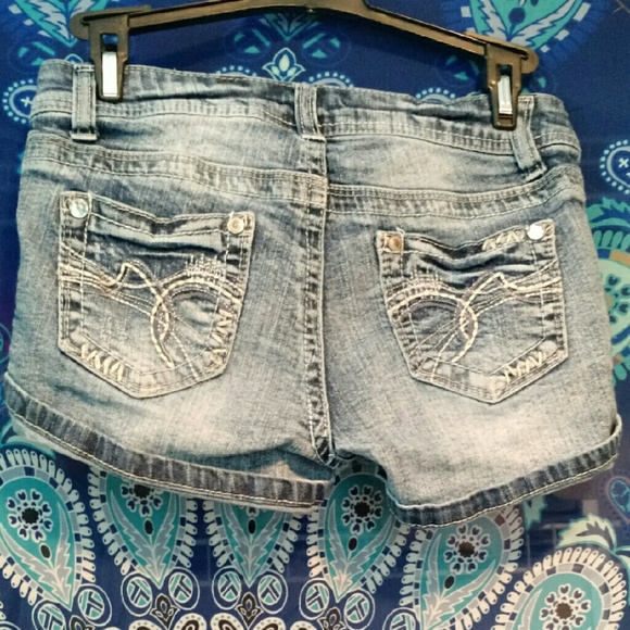 Demin shorts SIZE 1 - Picture 2 of 3