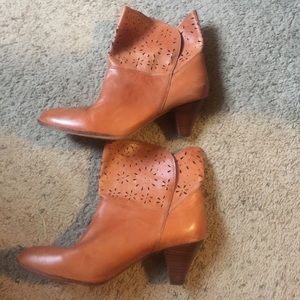 Latigo brown ankle boot
