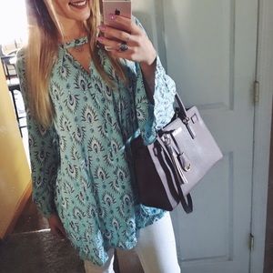 Floral/patterned Flowy Top