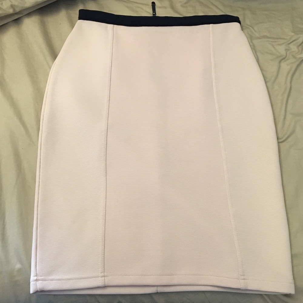 Pale pink high-waisted pencil skirt