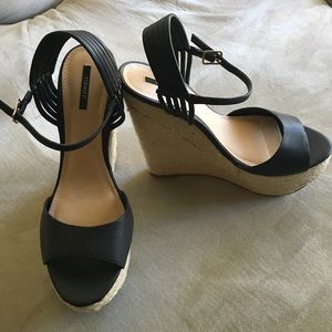 NBW! Black wedges