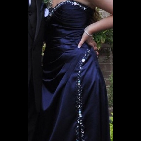 Prom dress - Picture 2 of 2