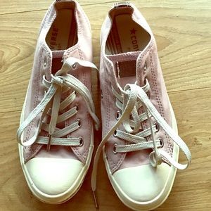 Women's Chuck Taylor's