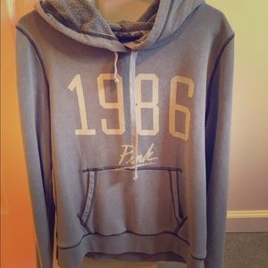 Sweatshirt with hoodie