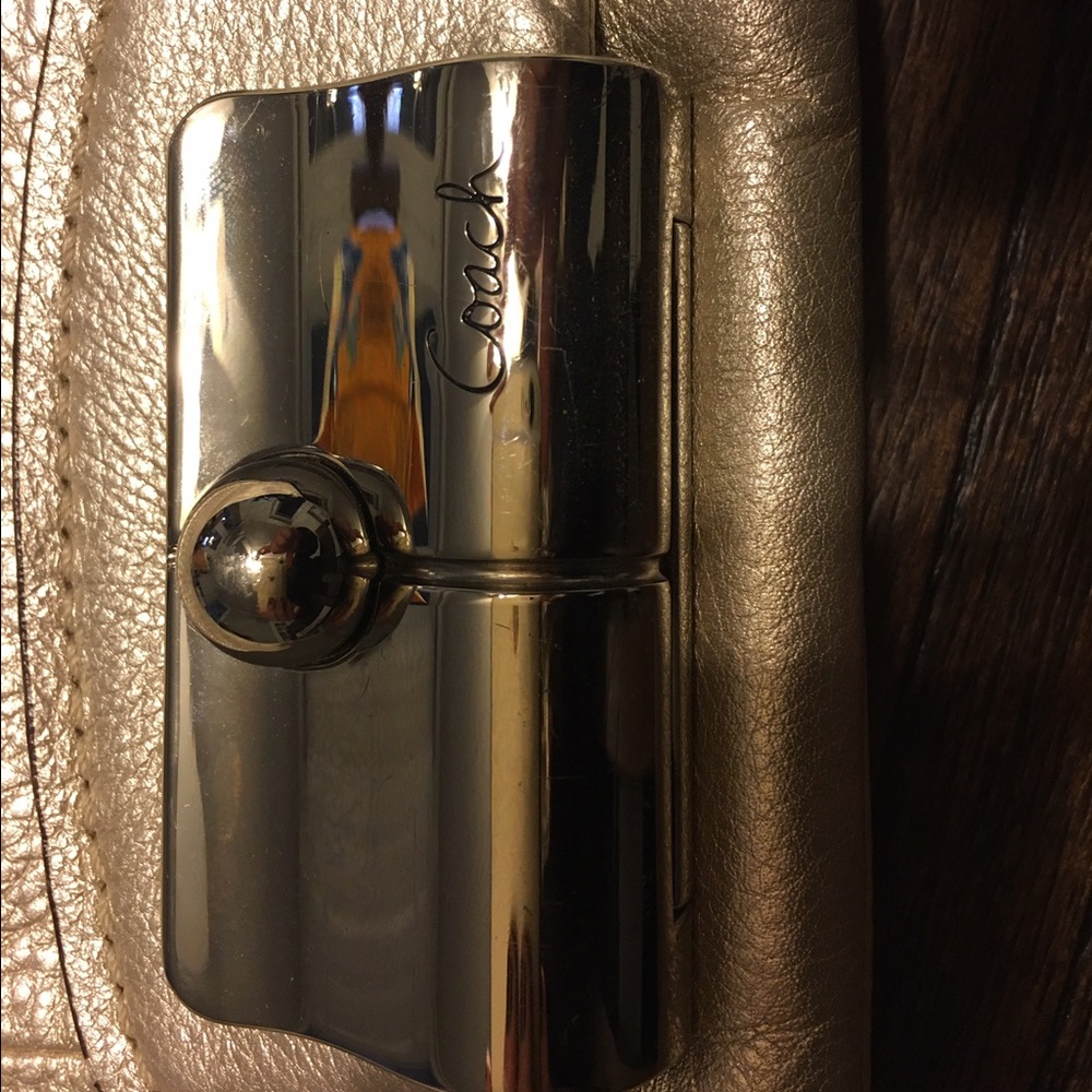 Coach clutch - Picture 2 of 4