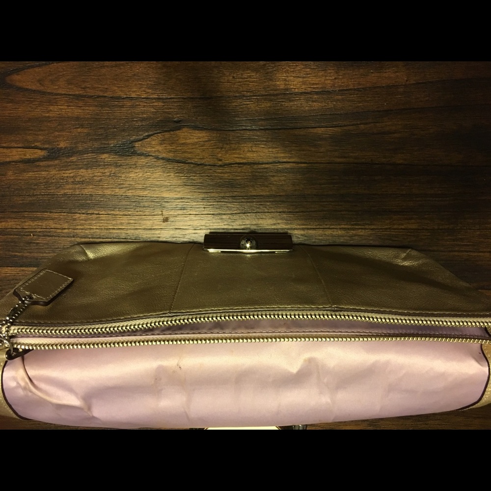 Coach clutch - Picture 4 of 4