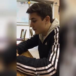 Meet your Posher, Avery