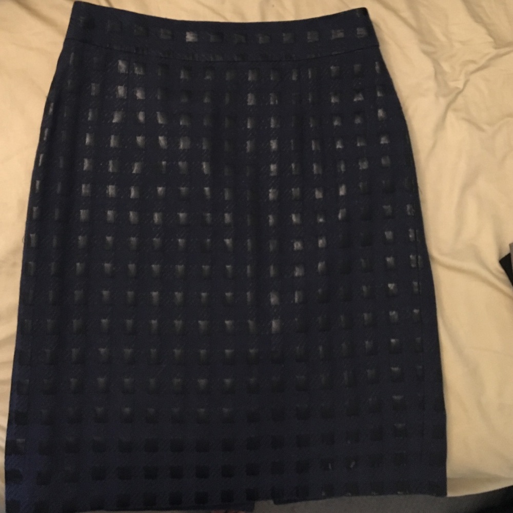BANANA REPUBLIC: Navy/black detailed pencil skirt