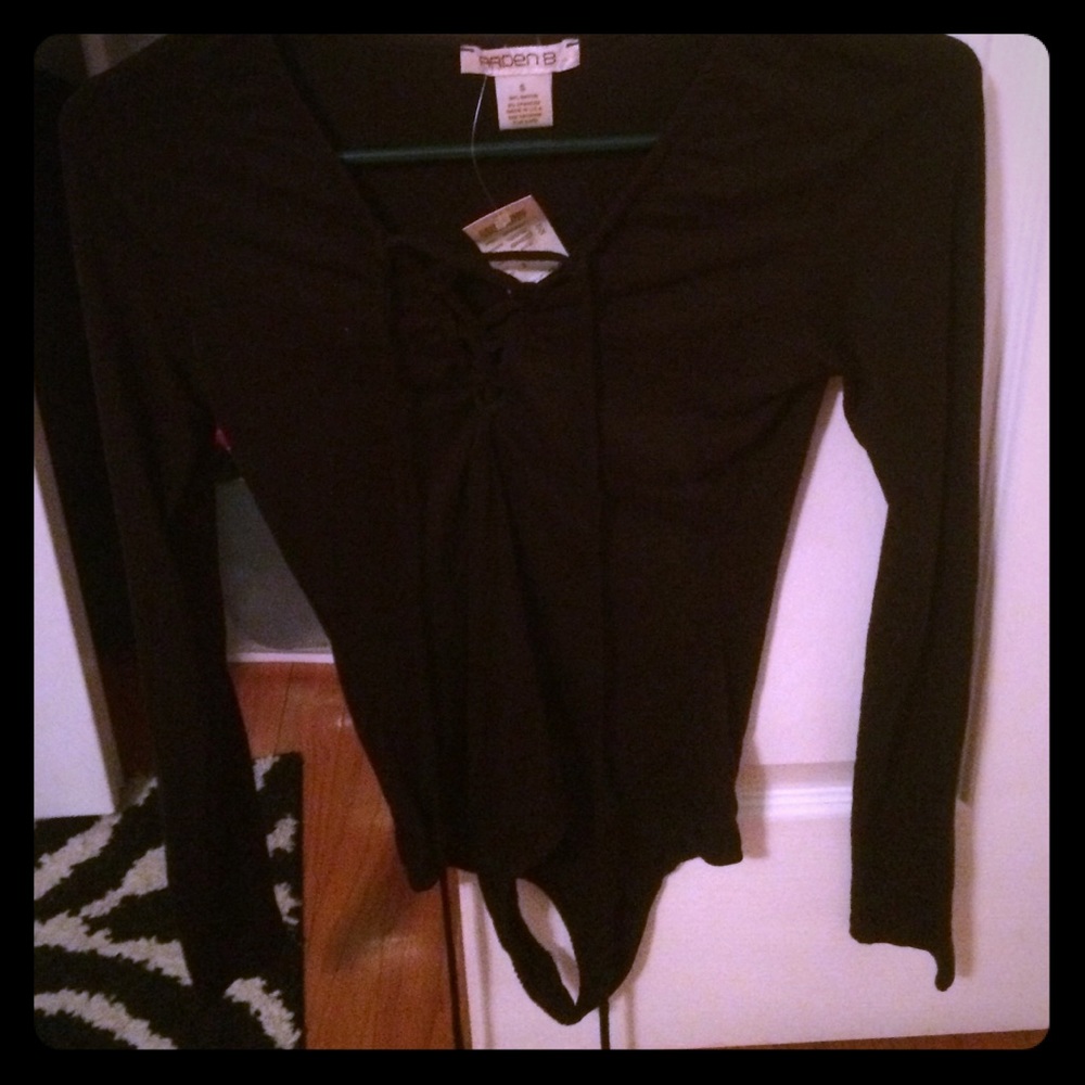 Arden B long sleeve Body suit with tie size S
