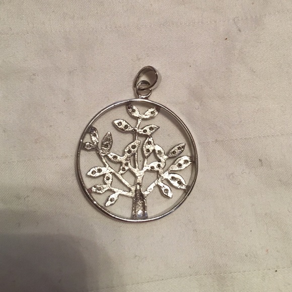NWOT Silver charm necklace - Picture 2 of 3