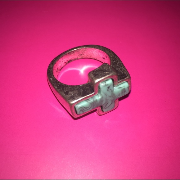 Cross ring - Picture 2 of 3