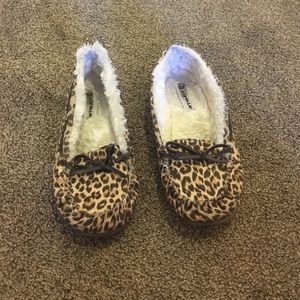 Airwalk Cheetah Moccasins