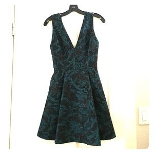 Alice + Olivia Malory V-Neck Dress in Teal/ Black