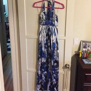 Pretty halter dress w/ sequin detail