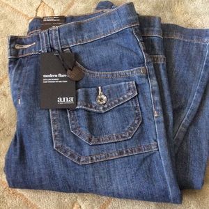 a.n.a - modern flare jeans - size 10L