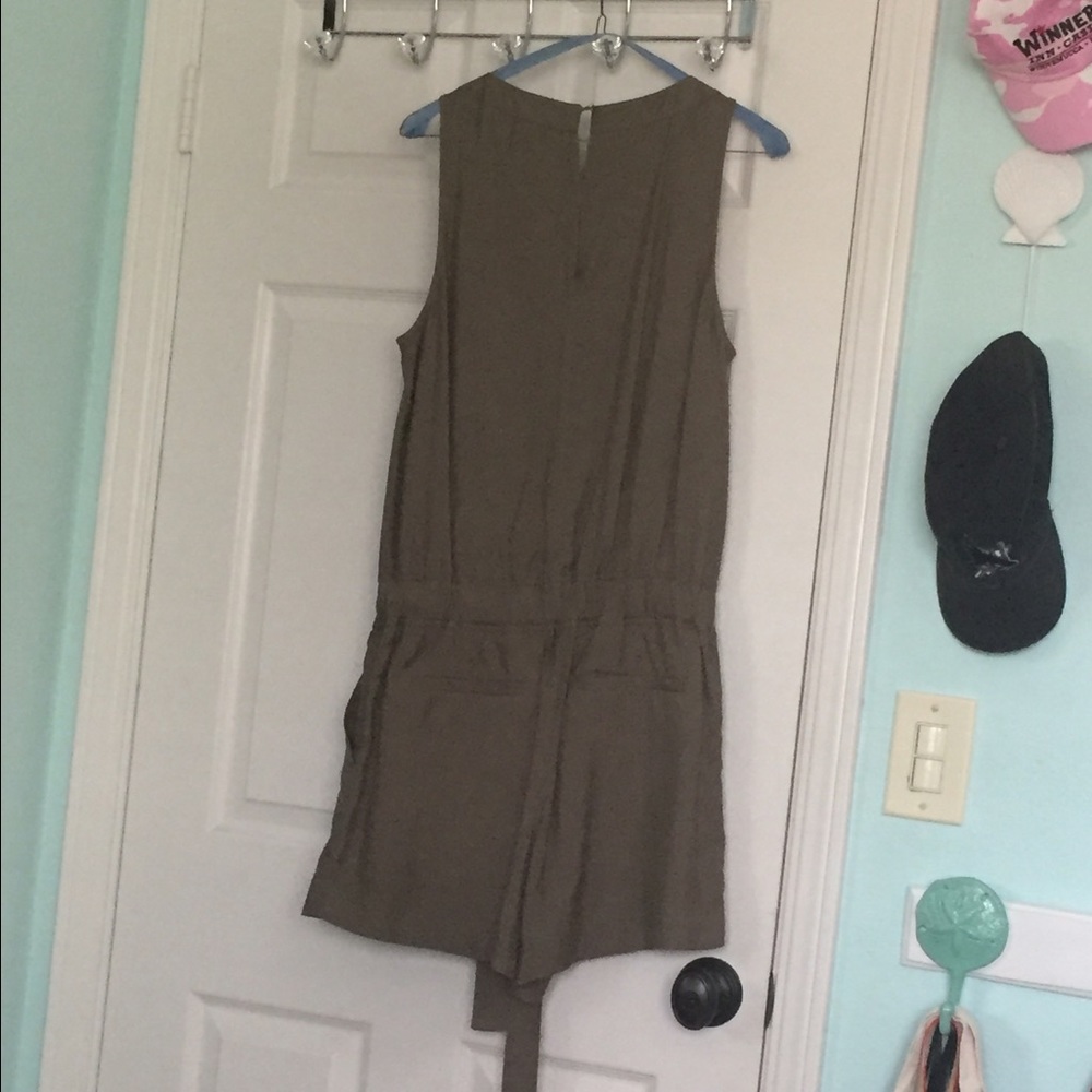 Banana Republic army green romper! Gently used