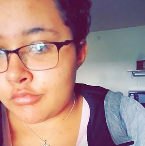 Meet your Posher, Corinne