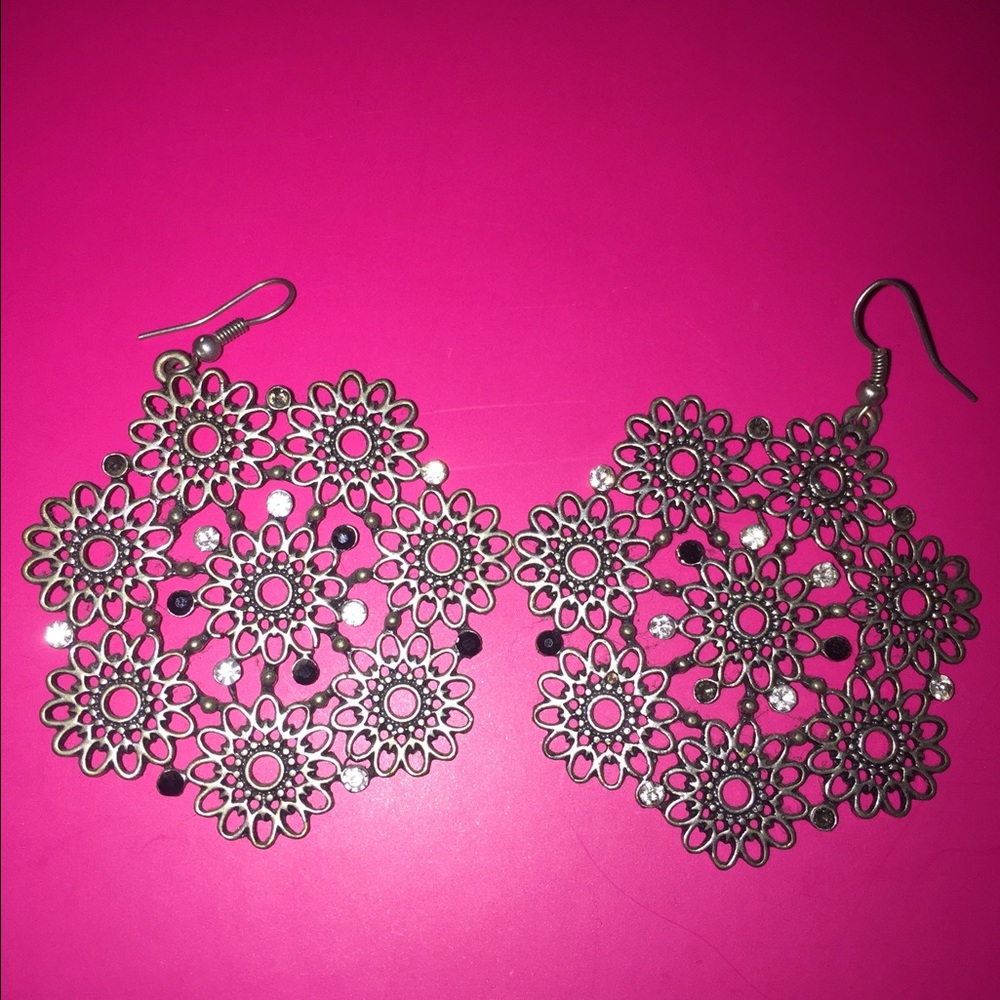 Earrings - Picture 3 of 3