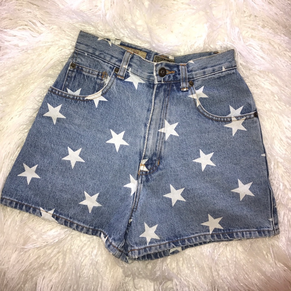 VINTAGE 24in waist 💗Express high waisted shorts