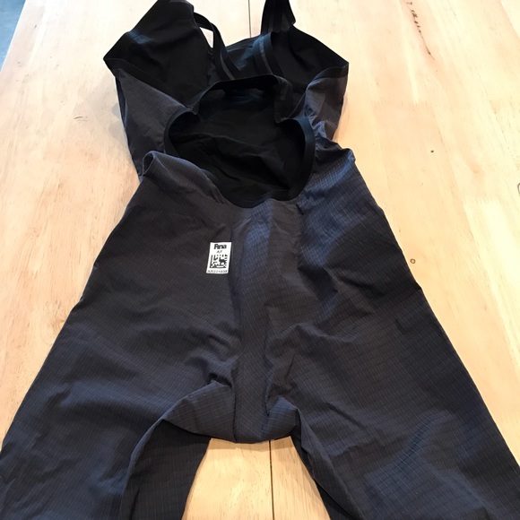Black Arena Fastsuit/ swimming wetsuit - Picture 2 of 4