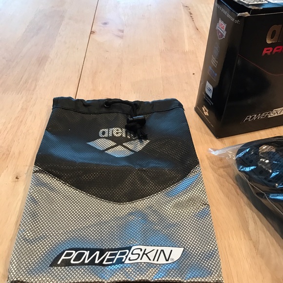 Black Arena Fastsuit/ swimming wetsuit - Picture 4 of 4