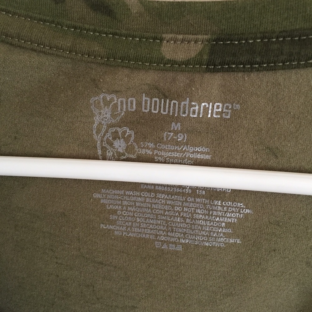 Camo top - Picture 2 of 2