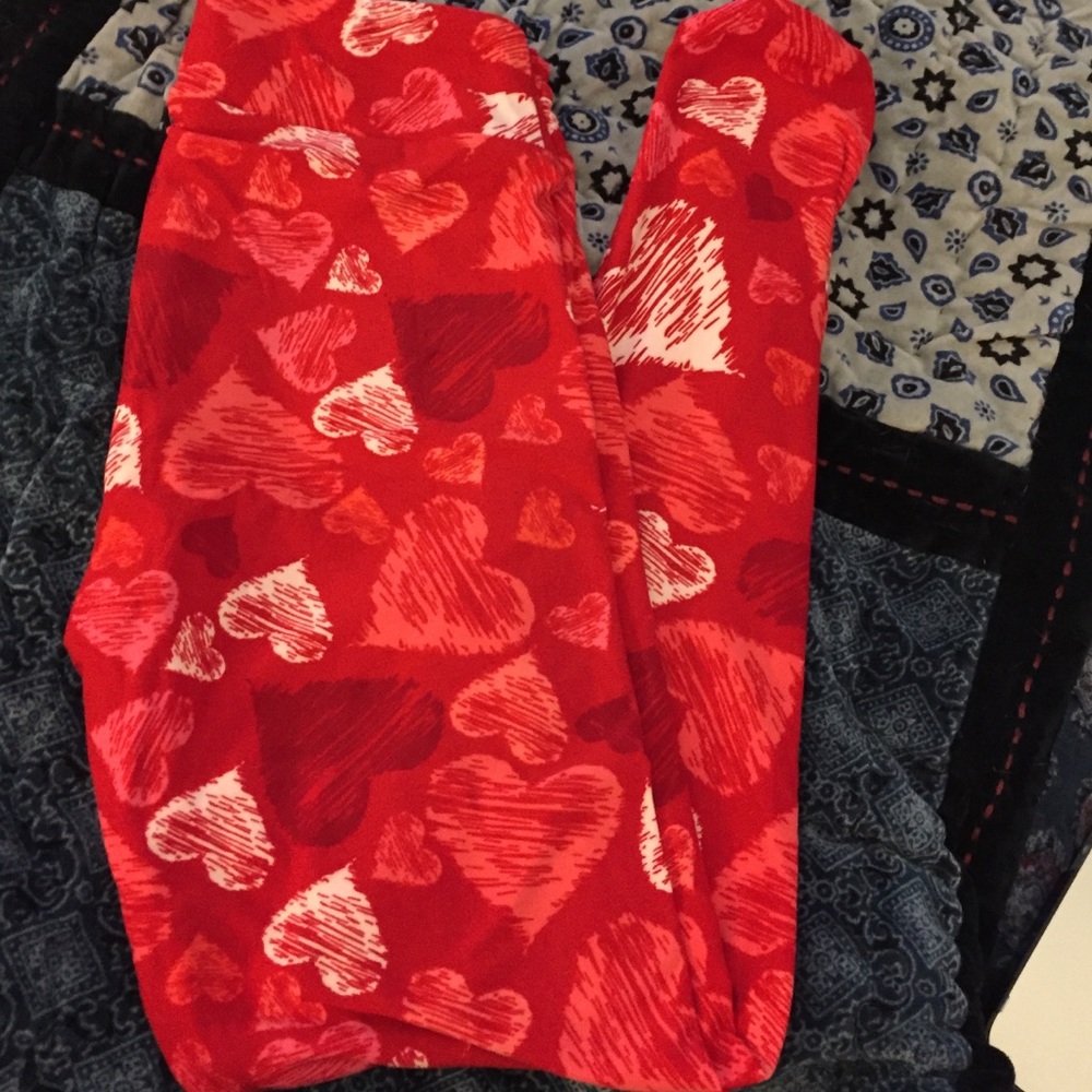 ❤️ BNWT LuLaRoe Valentines leggings OS 0-8