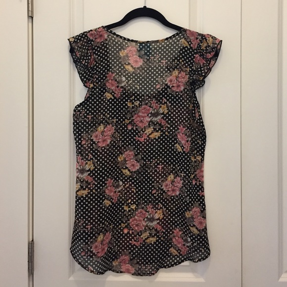 Black & Pink Polka Dot Floral Top - Picture 3 of 3