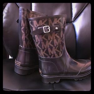 Michael kors rain boots