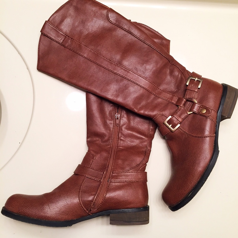 NEW brown man made leather boots size 9