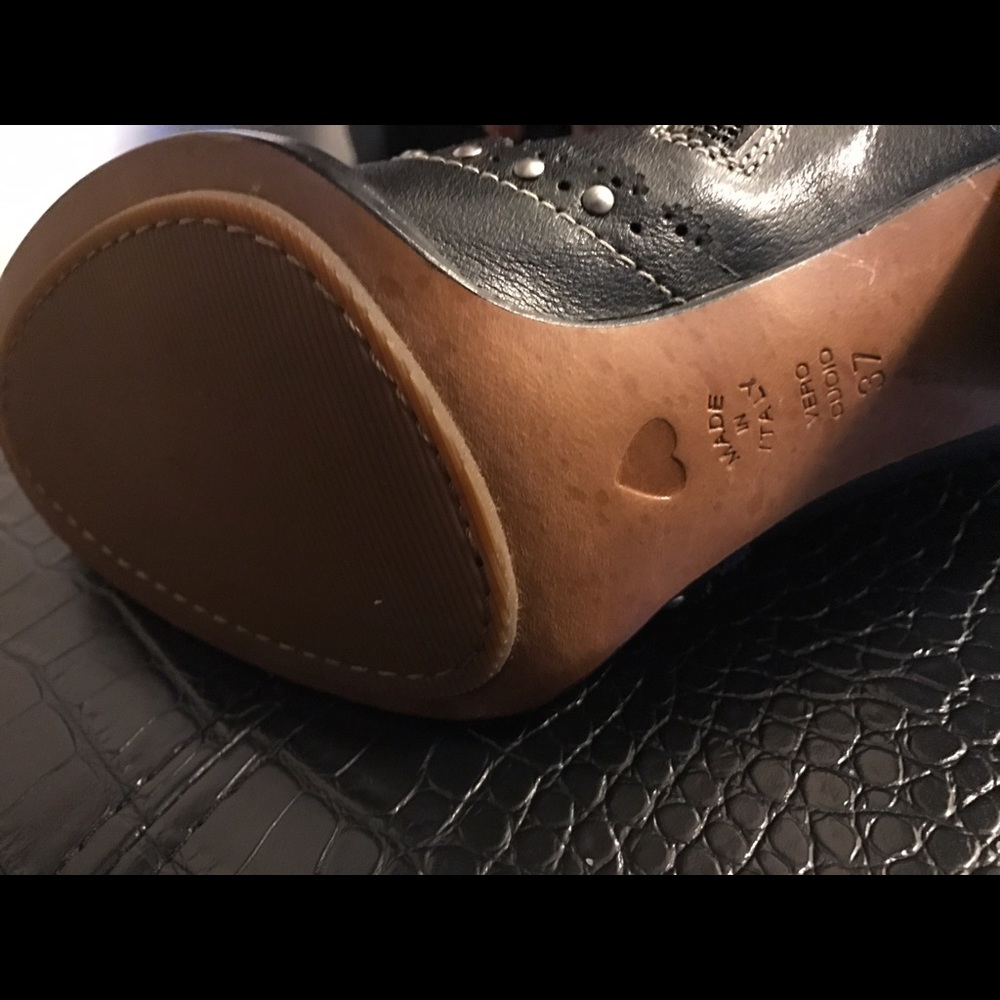 Moschino Booties - Picture 3 of 7