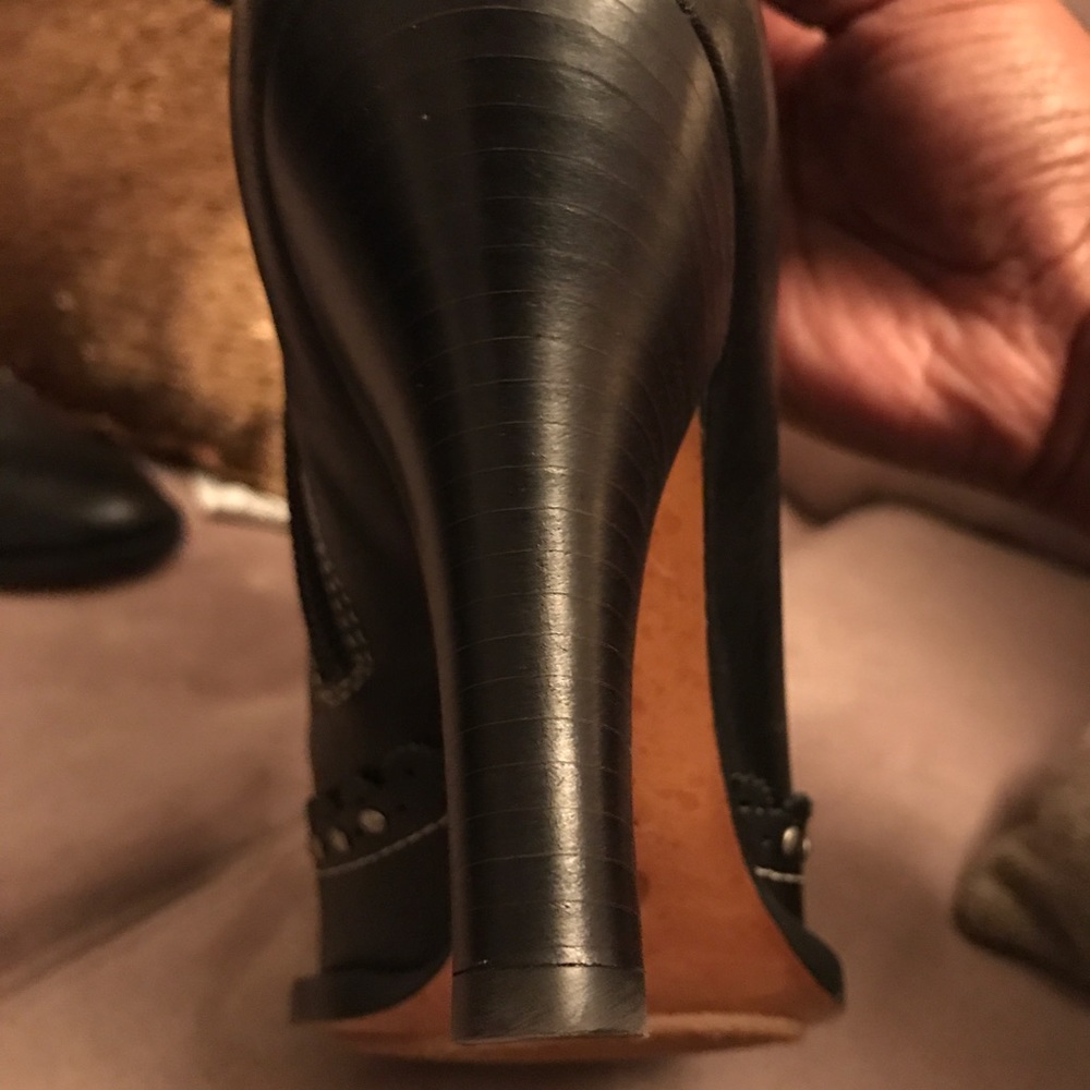 Moschino Booties - Picture 4 of 7
