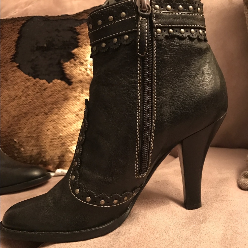 Moschino Booties - Picture 7 of 7
