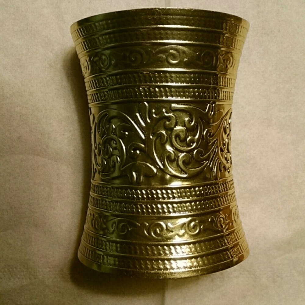 Gorgeous embellish Wide Cuff bracelet