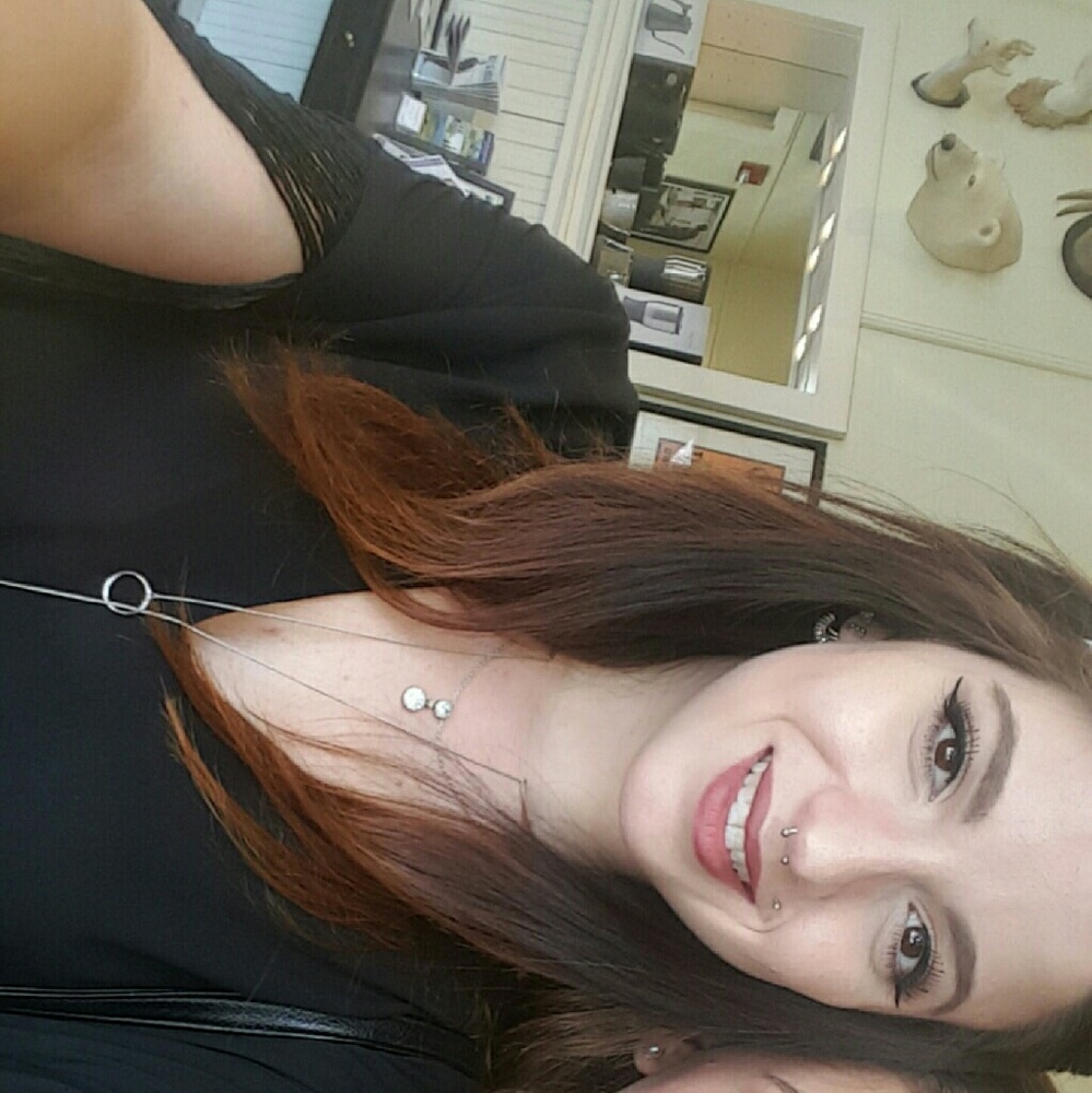 Meet your Posher, Daina