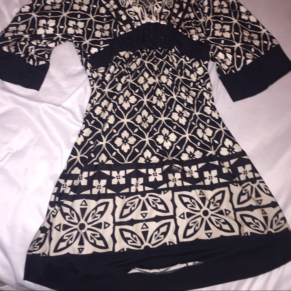 Dress - Picture 2 of 4