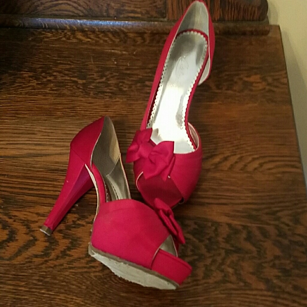 Bridesmaid Heals