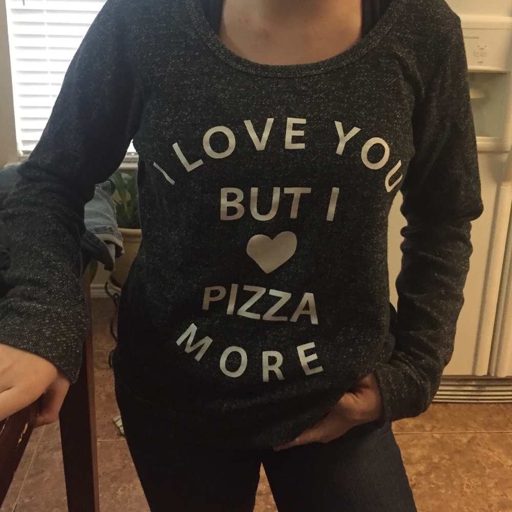 long sleeve sleeve sweatershirt